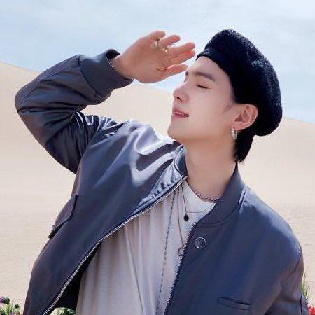 SUGA (BTS)の舞台裏ショット