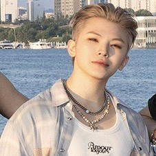 Woozi (SEVENTEEN)的幕后花絮