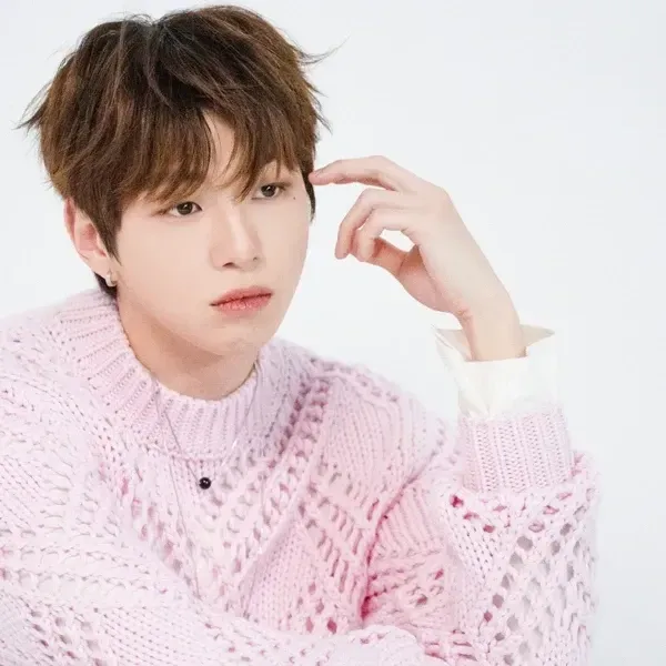강다니엘의 비하인드 컷