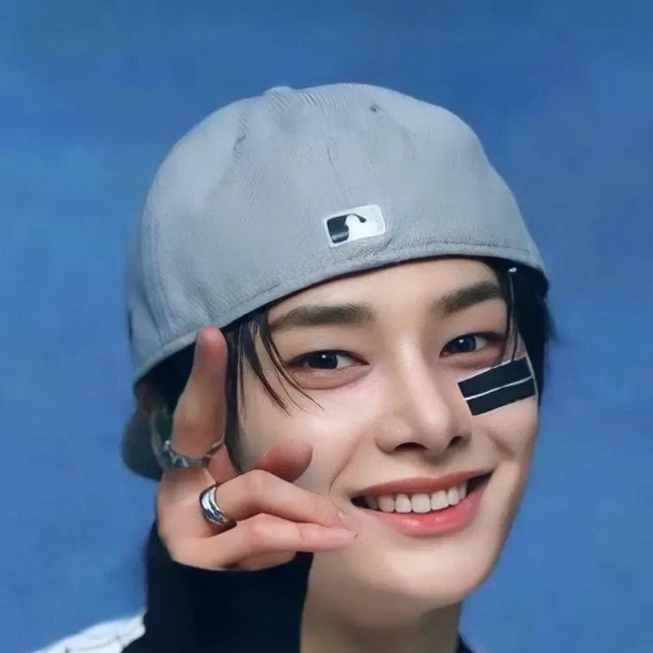 Behind-the-scenes cut of I.N (Stray Kids)