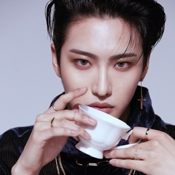 Behind-the-scenes cut of ATEEZ