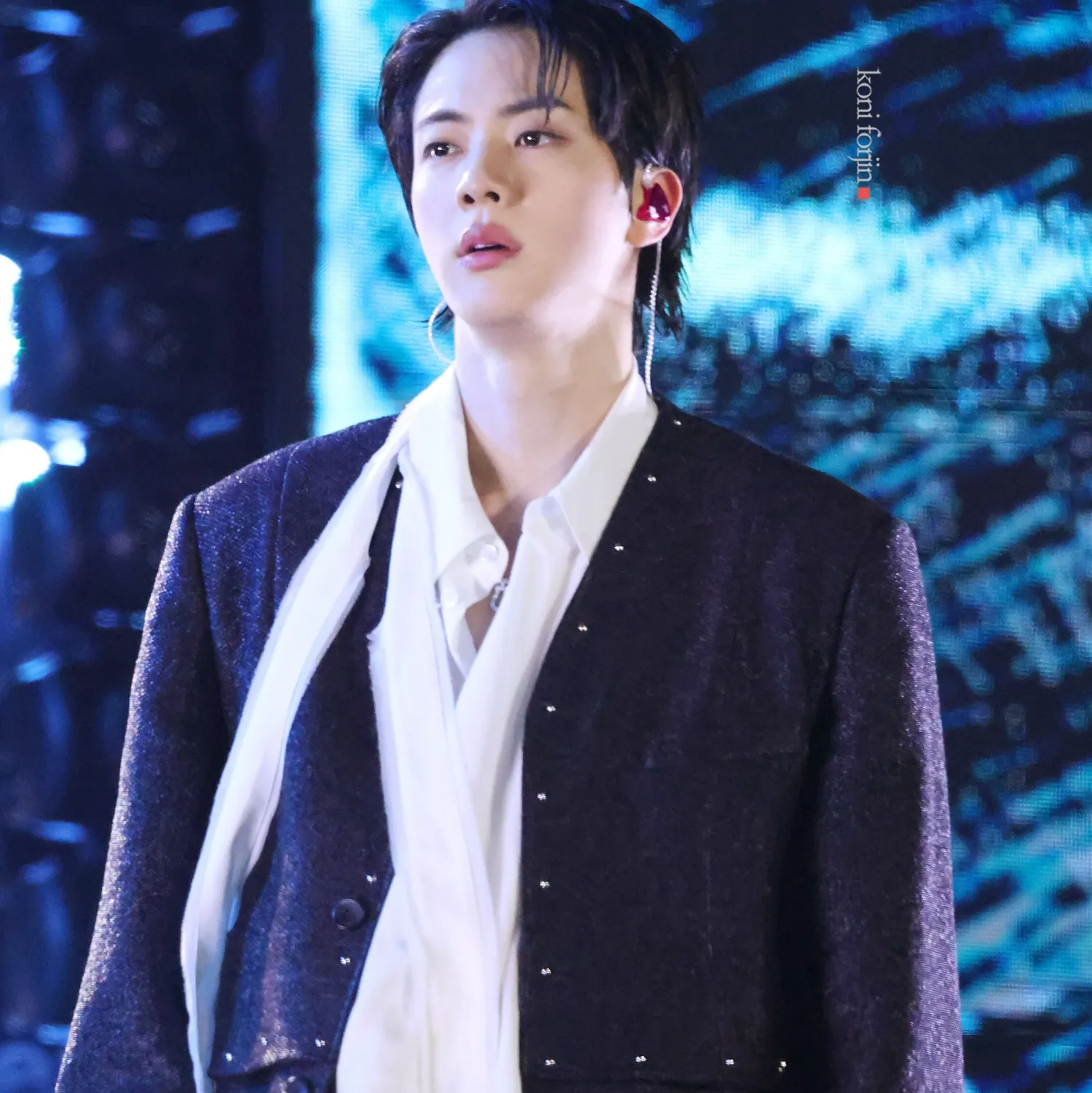 진 (방탄소년단)의 최신 사진