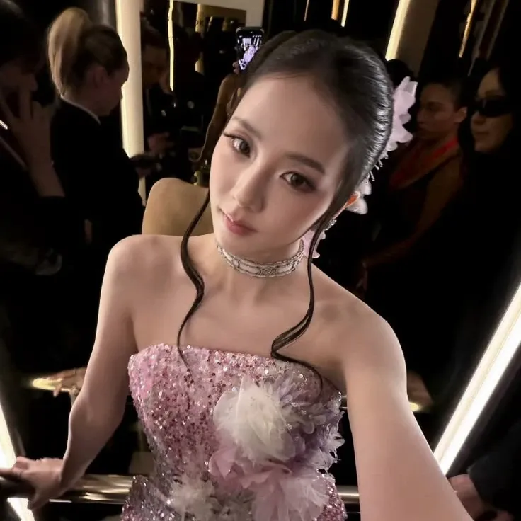 지수 (BLACKPINK)의 최신 사진