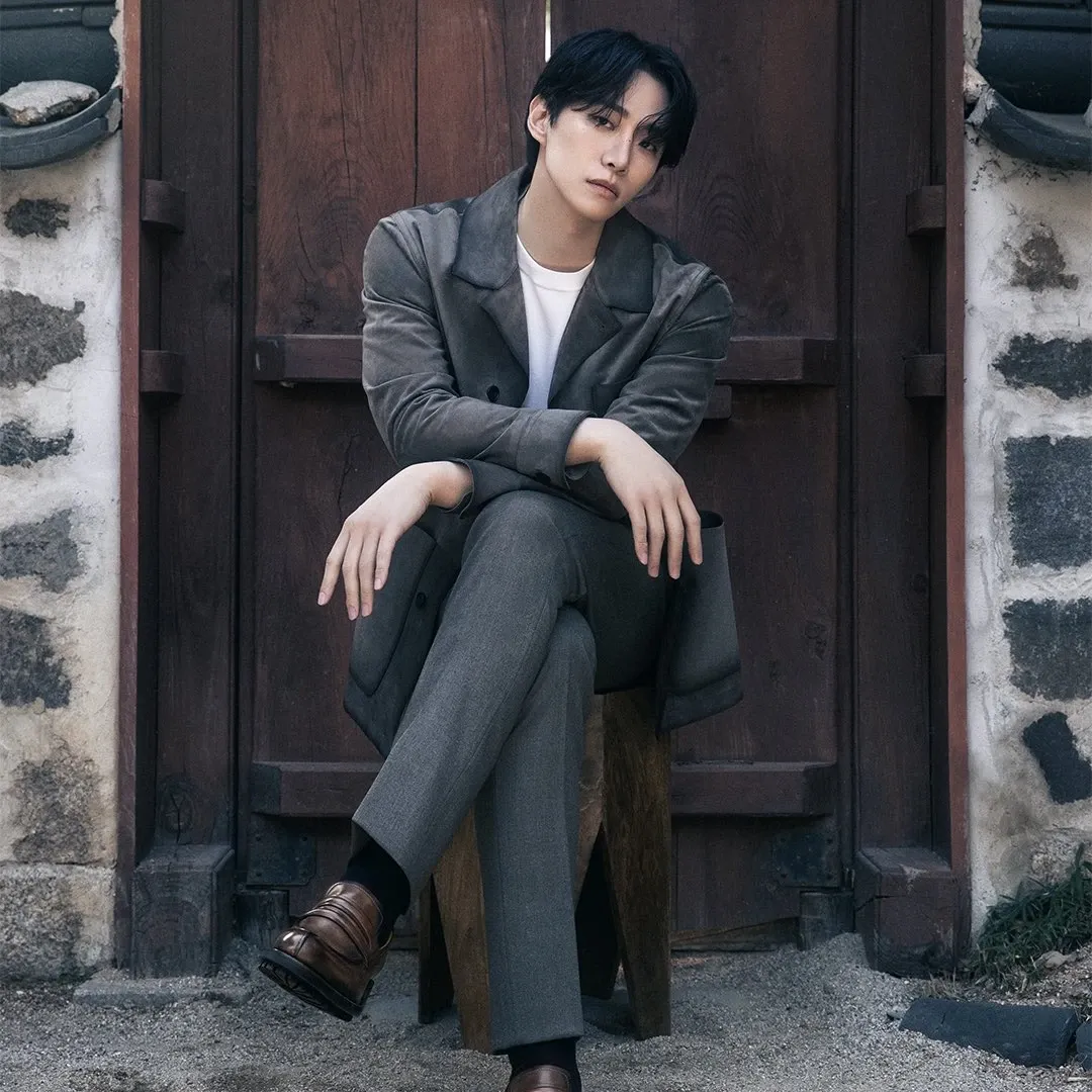 Behind-the-scenes cut of Junho (2PM)