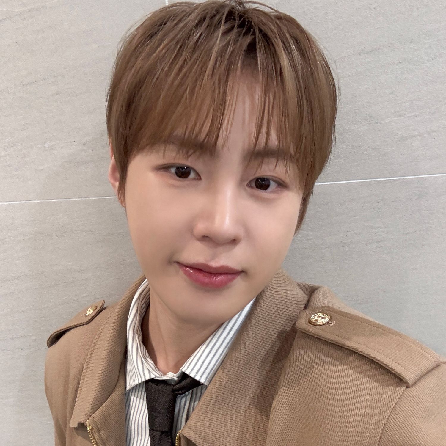 Behind-the-scenes cut of Ha Sungwoon