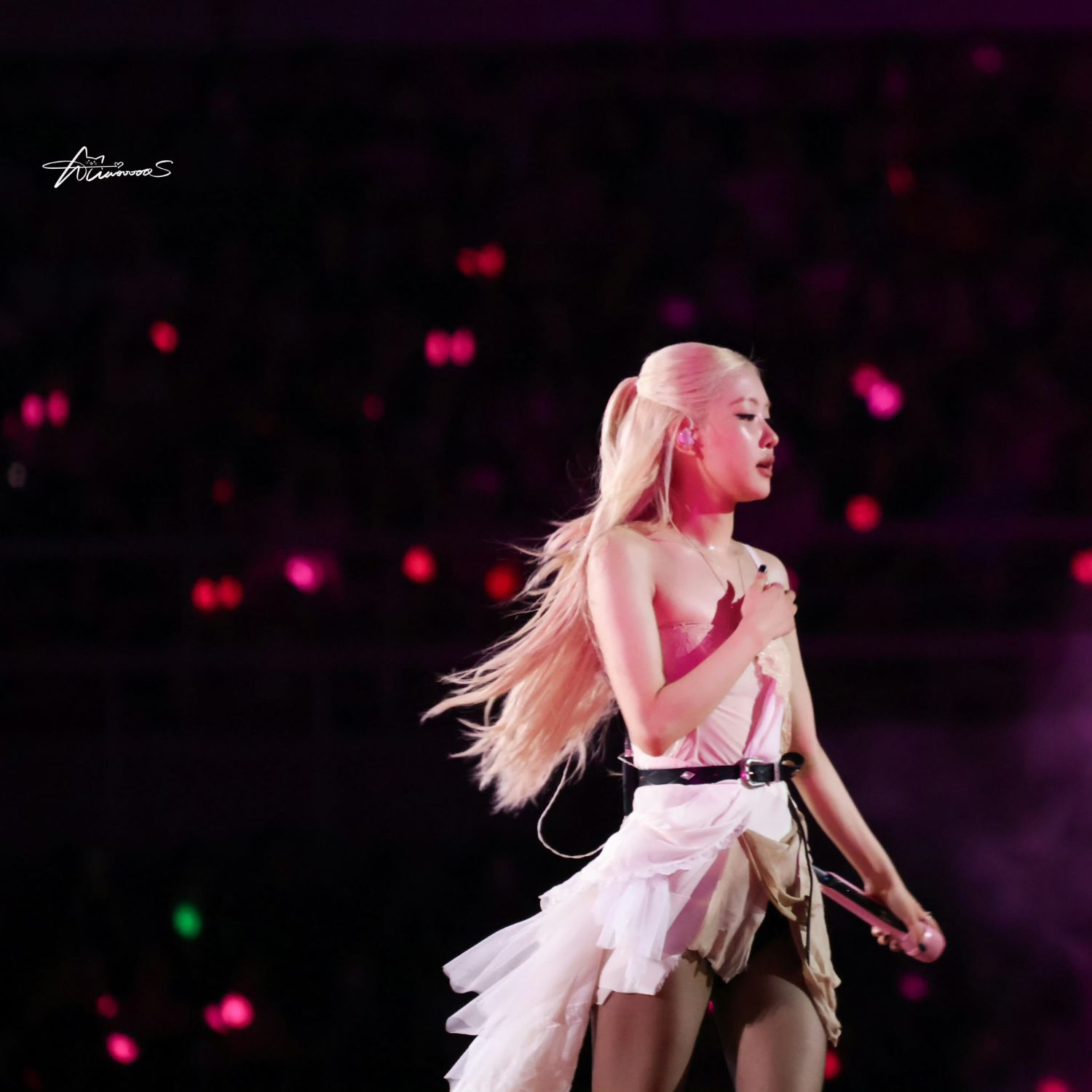 A moment captured by ROSÉ (BLACKPINK)'s fan