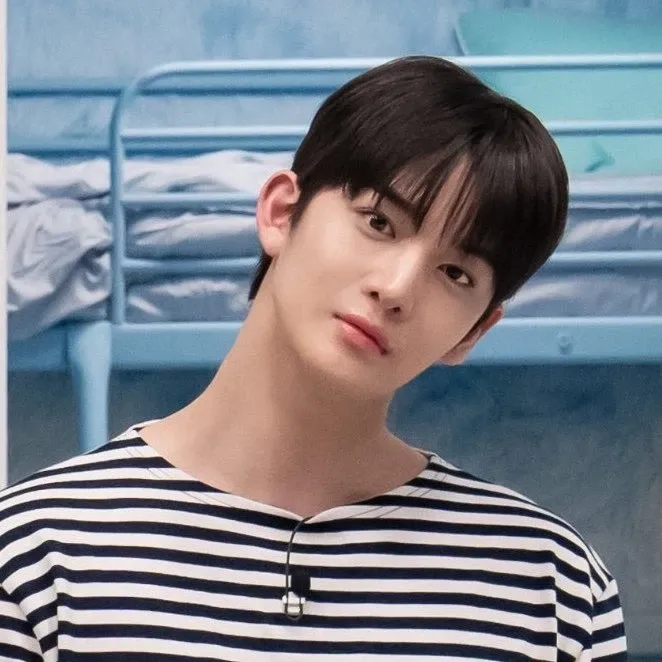 Latest photo of Bae Jinyoung