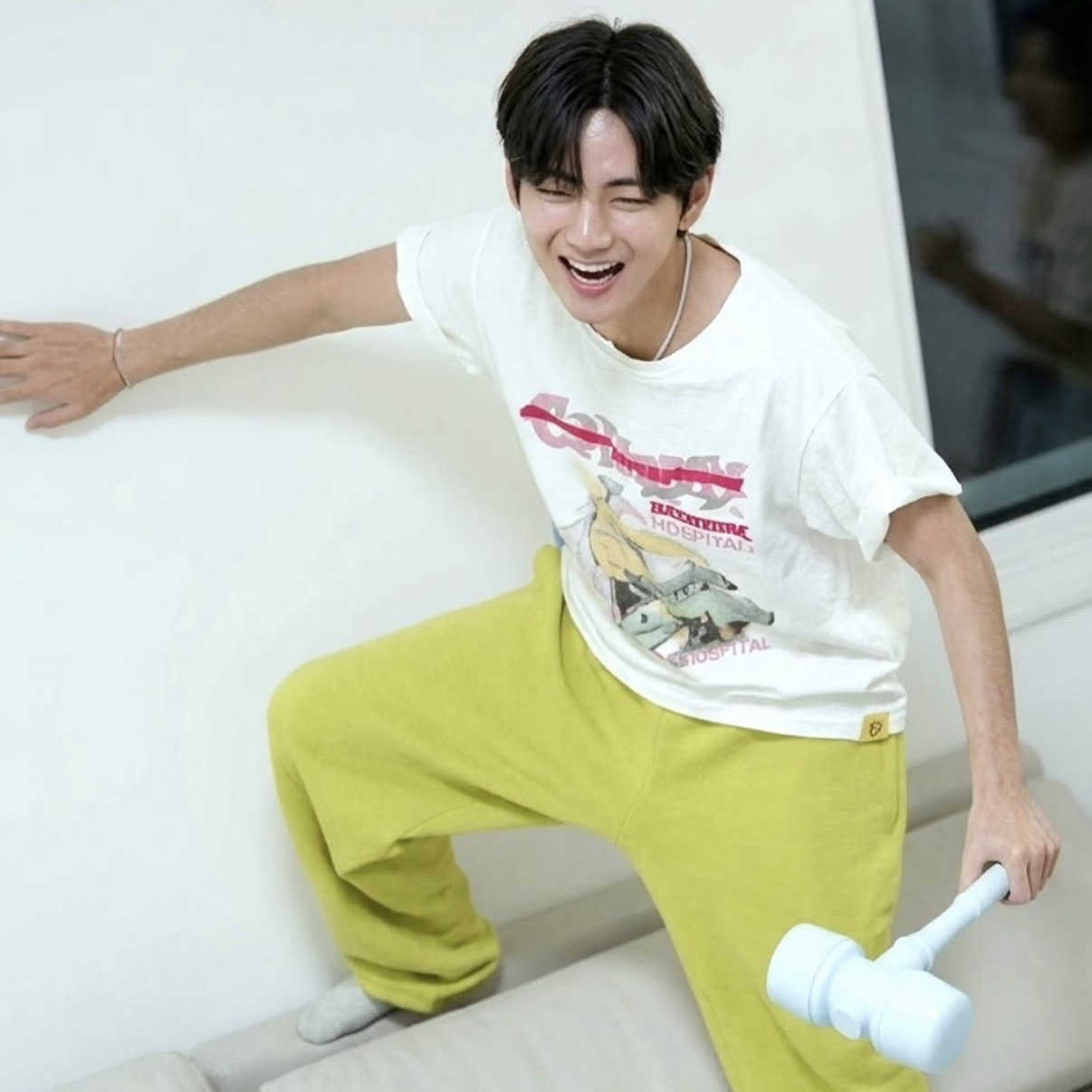 뷔 (방탄소년단)의 최신 사진