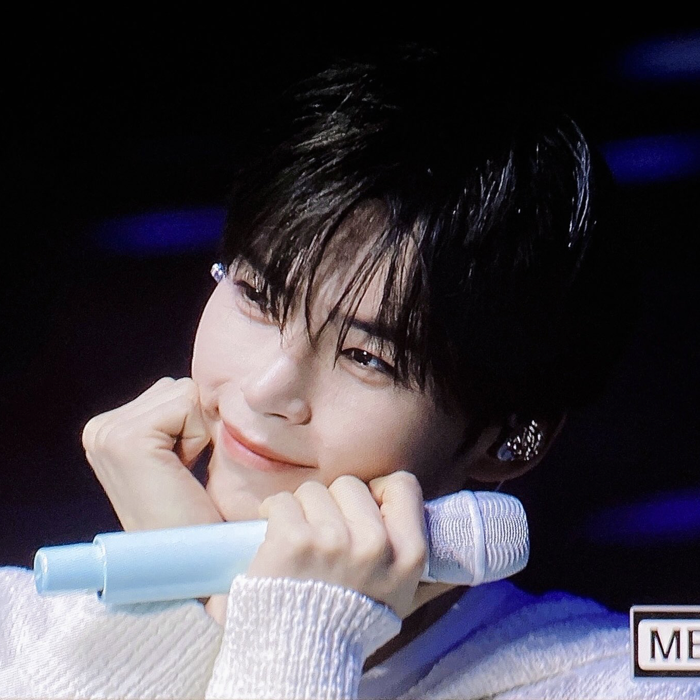 Behind-the-scenes cut of Sung Hanbin (ZEROBASEONE)