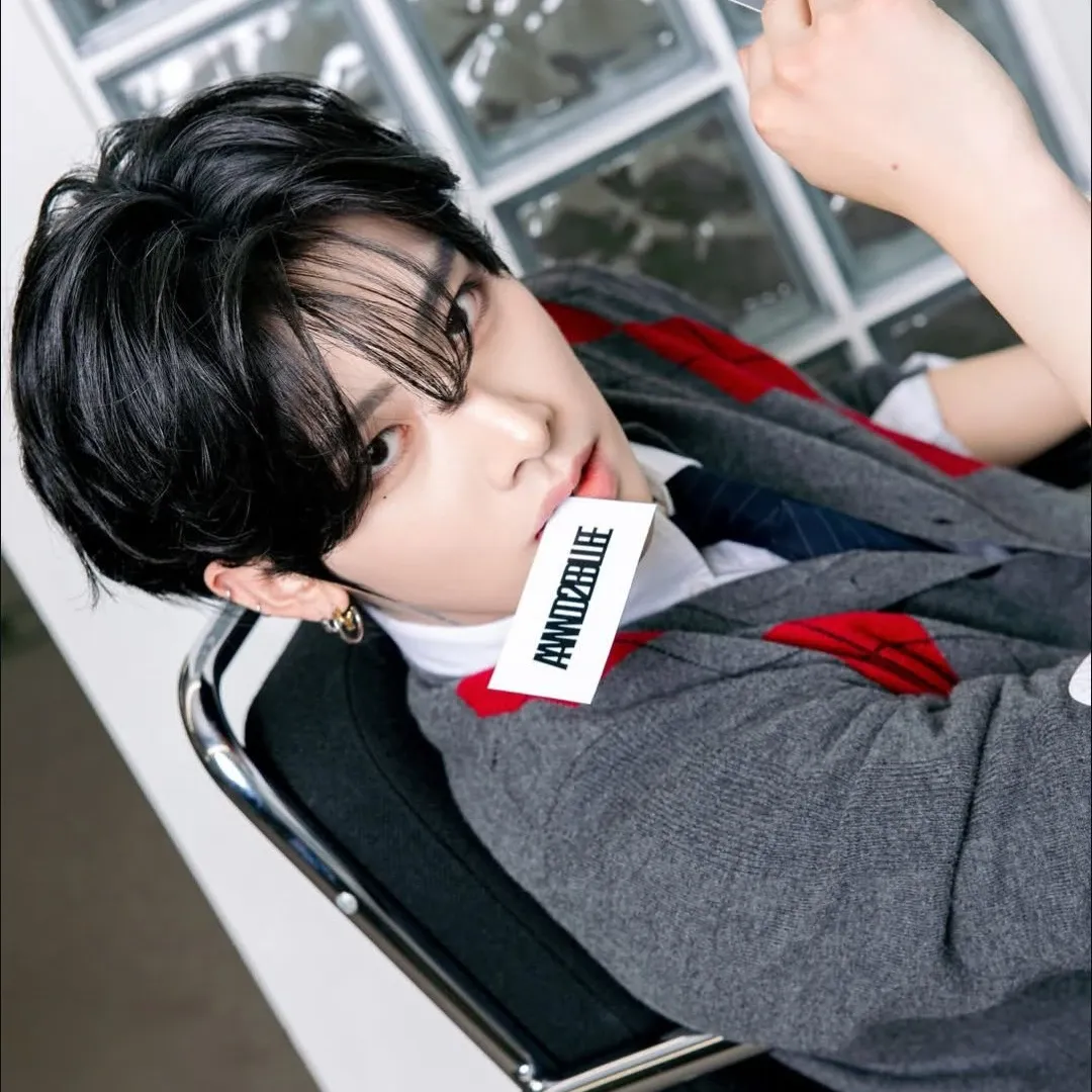 A moment captured by Ricky's fan