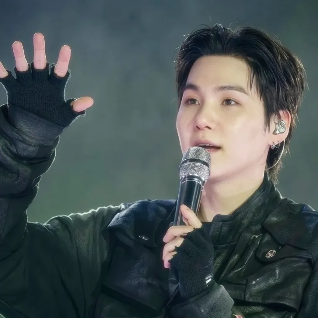 슈가 (방탄소년단)의 최신 사진