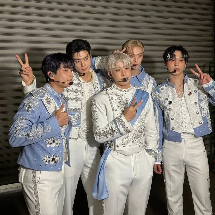 Foto aktivitas terbaru ASTRO