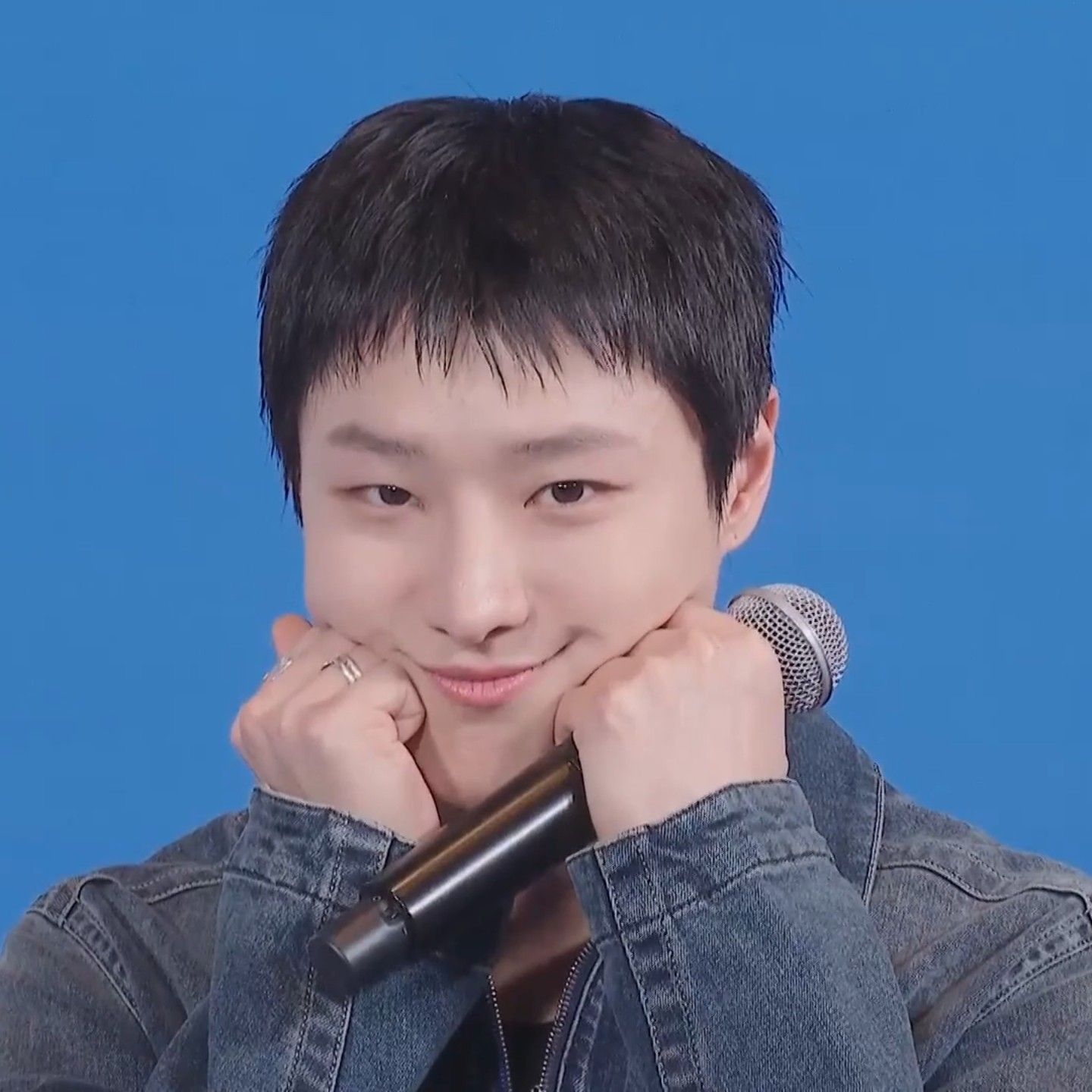 A moment captured by WOODZ's fan