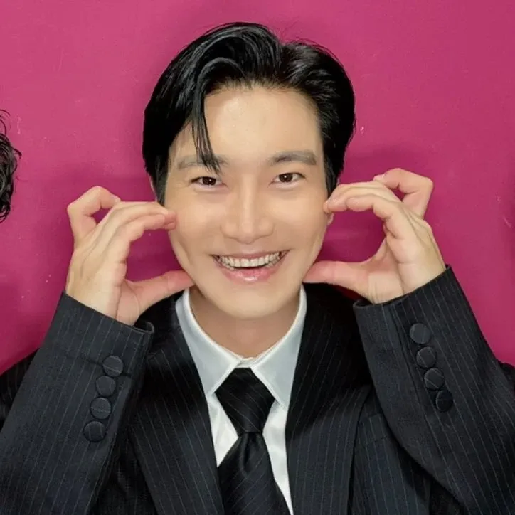 Latest photo of Siwon (Super Junior)