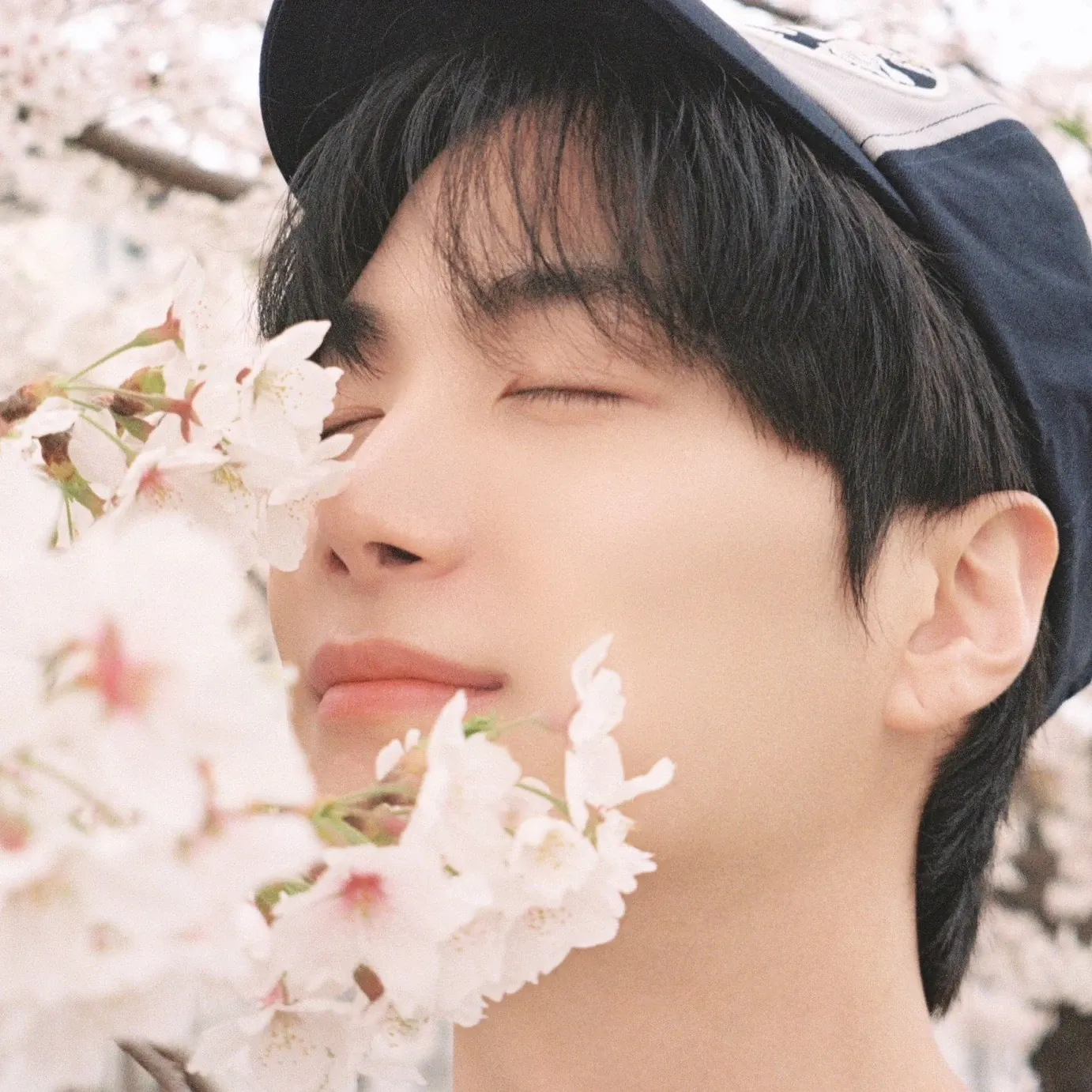 Recent activity shot of Kim Jonghyeon