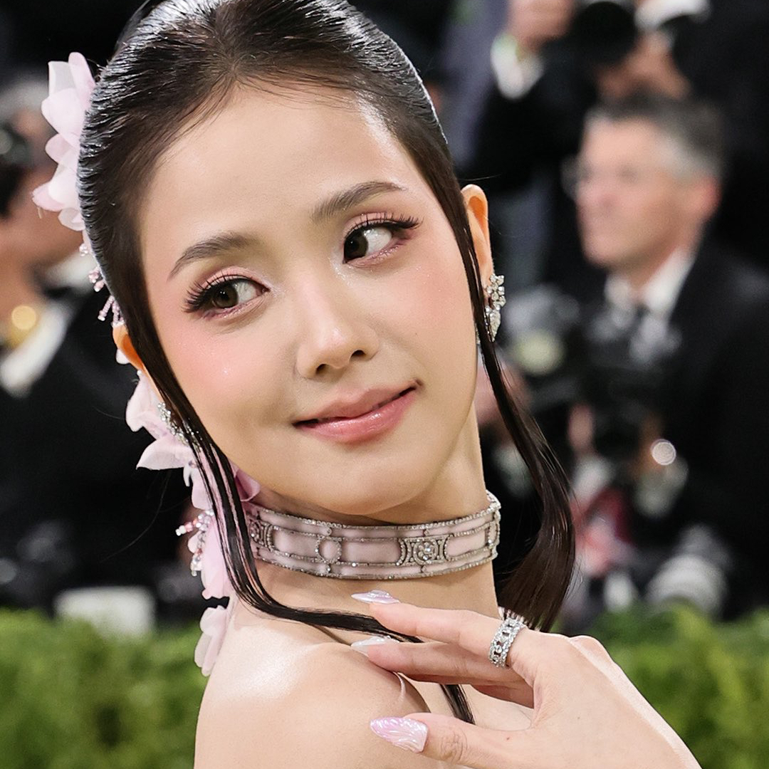 Behind-the-scenes cut of Jisoo (BLACKPINK)
