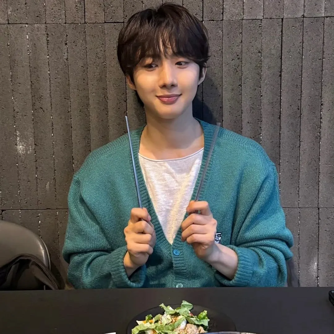 Latest photo of Hui (PENTAGON)