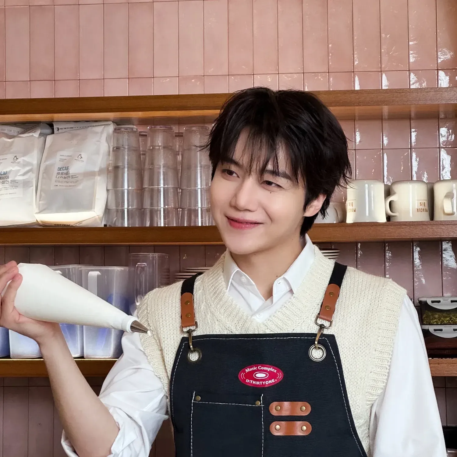 A moment captured by Jinho (PENTAGON)'s fan