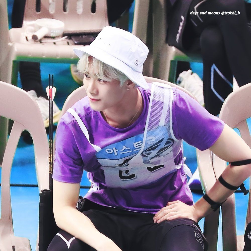 Behind-the-scenes cut of Moonbin (ASTRO)