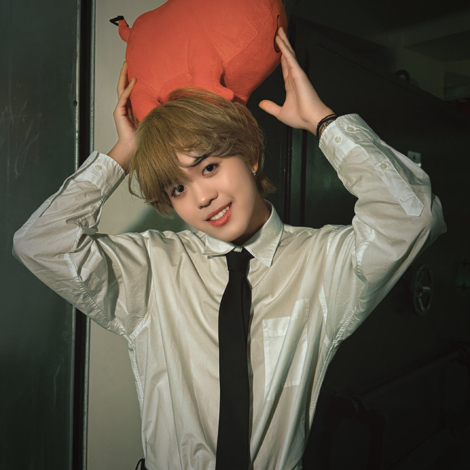 Behind-the-scenes cut of THI-O (NexT1DE)