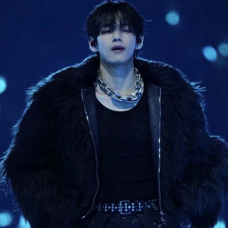 V (BTS)の最新写真