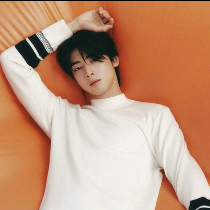 Recent activity shot of Eunwoo (ASTRO)