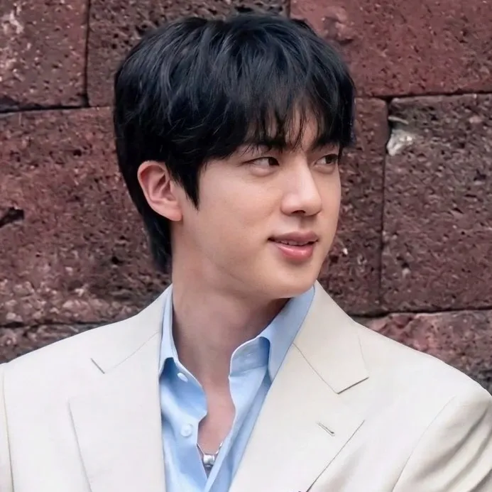진 (방탄소년단)의 비하인드 컷