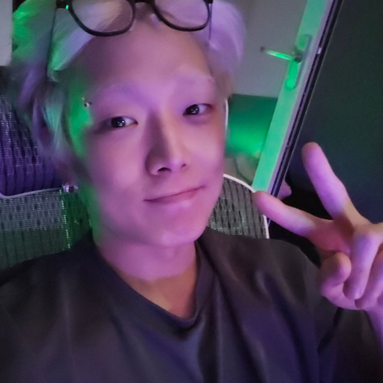 Behind-the-scenes cut of BOBBY (iKON)