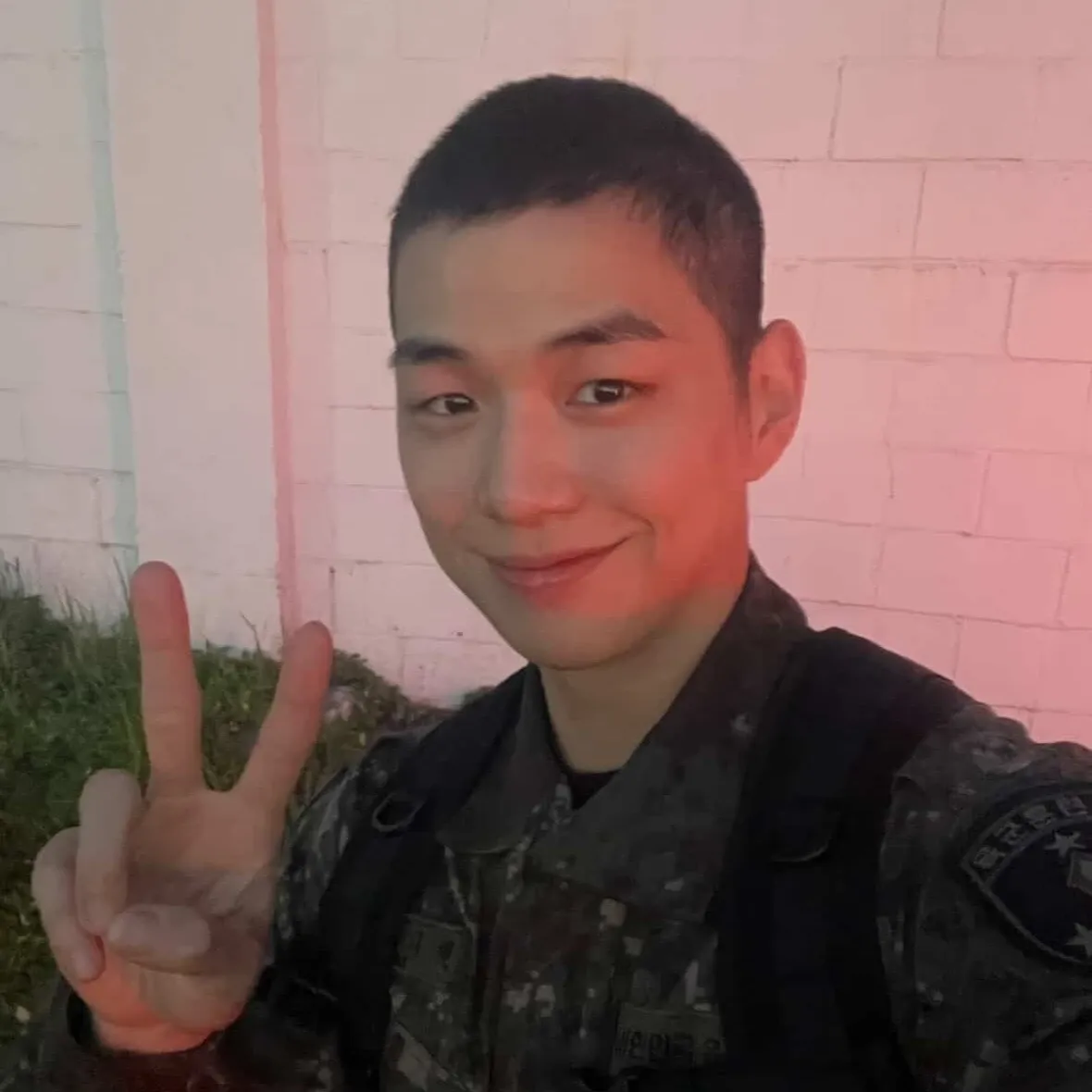 Behind-the-scenes cut of Kang Daniel