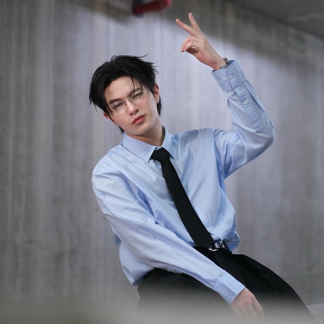 Behind-the-scenes cut of William (LYKN)