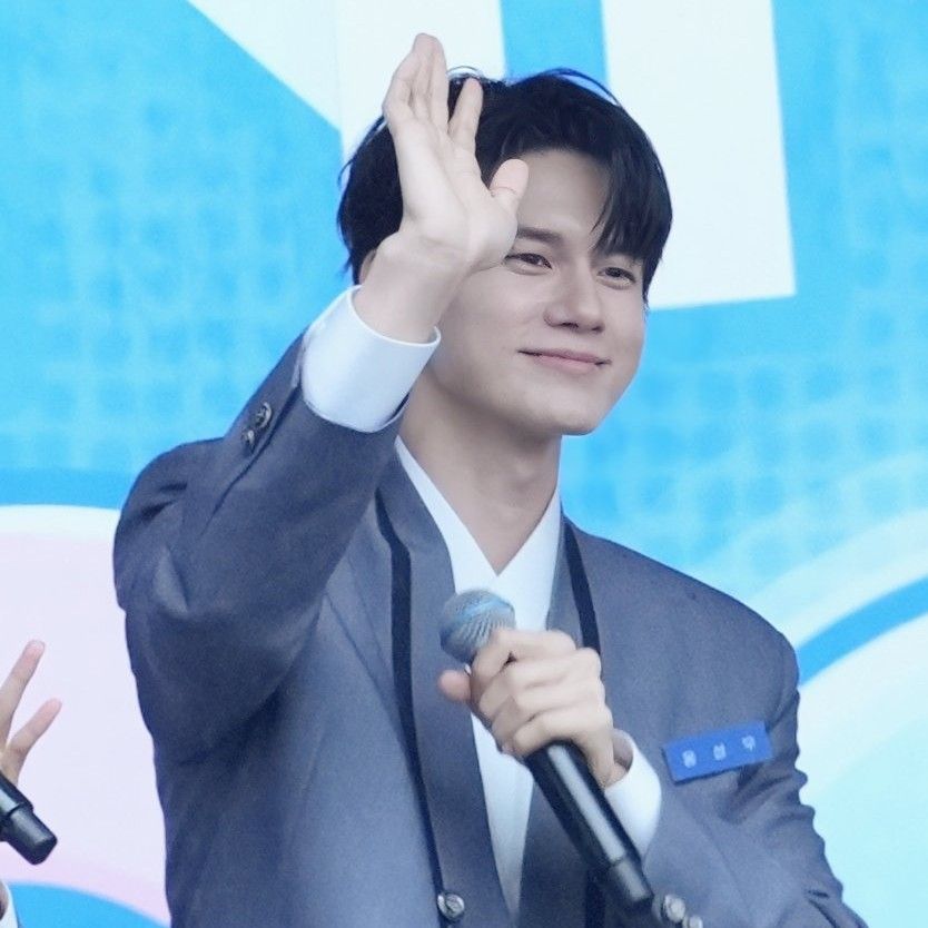 옹성우의 비하인드 컷