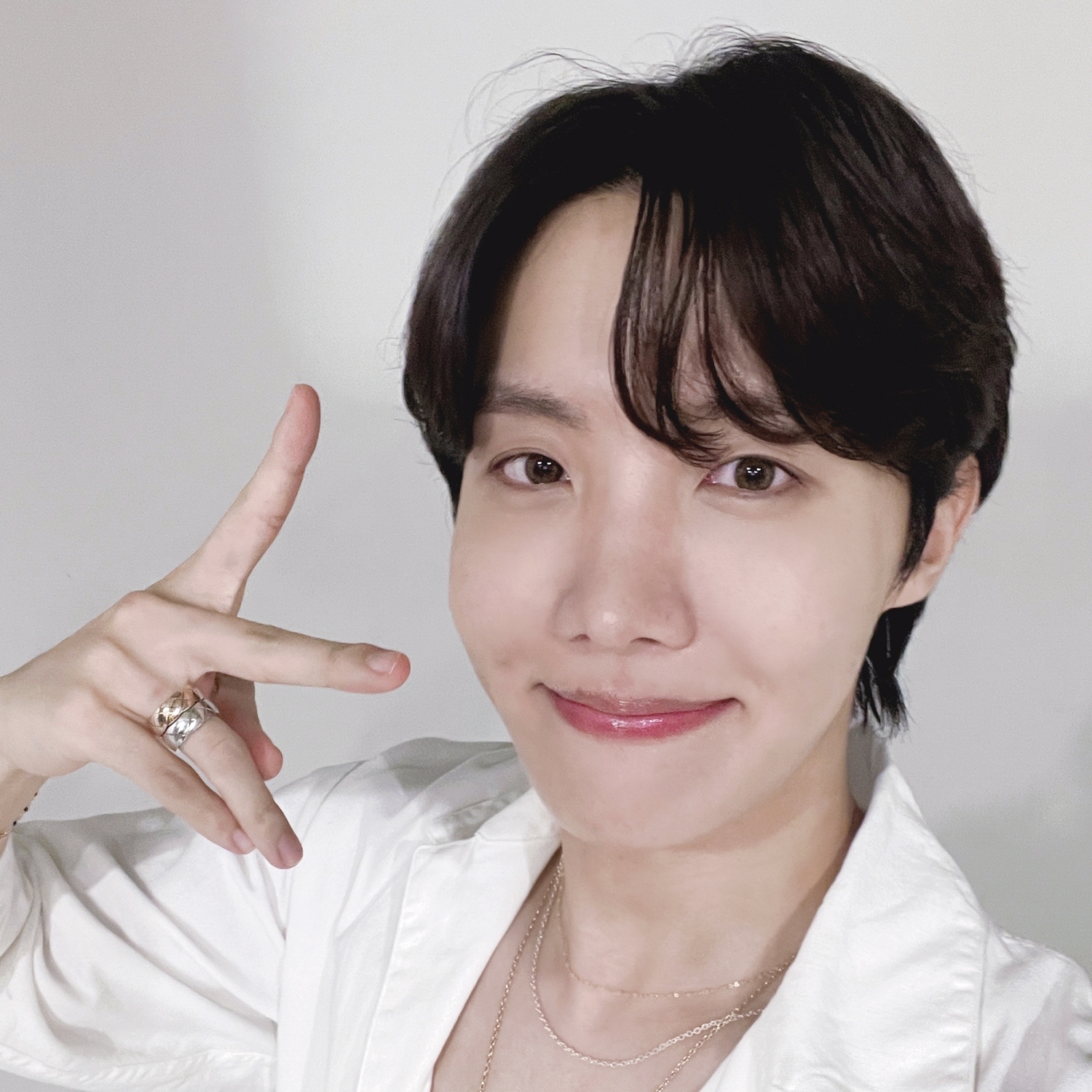 제이홉 (방탄소년단)의 최신 사진