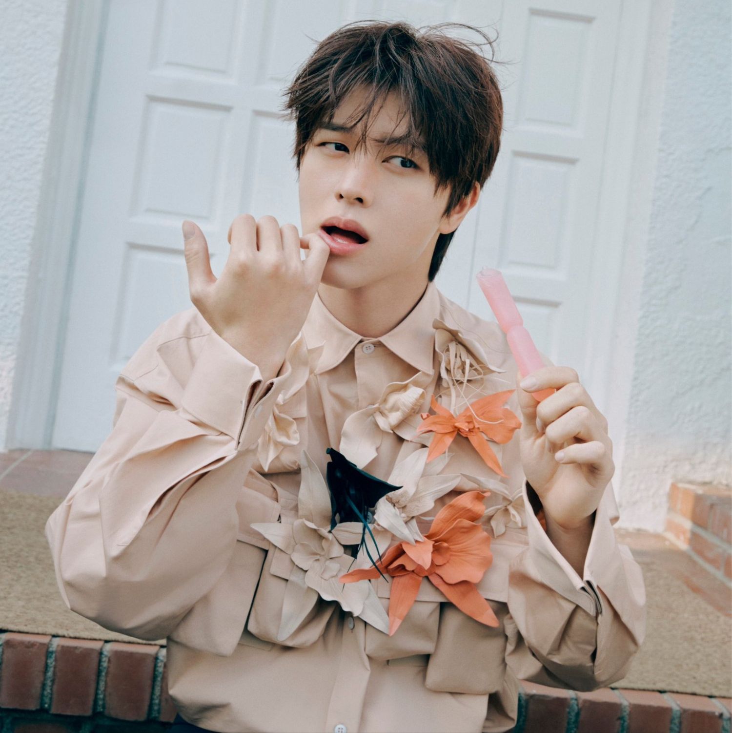 Behind-the-scenes cut of Yook Sungjae (BTOB)