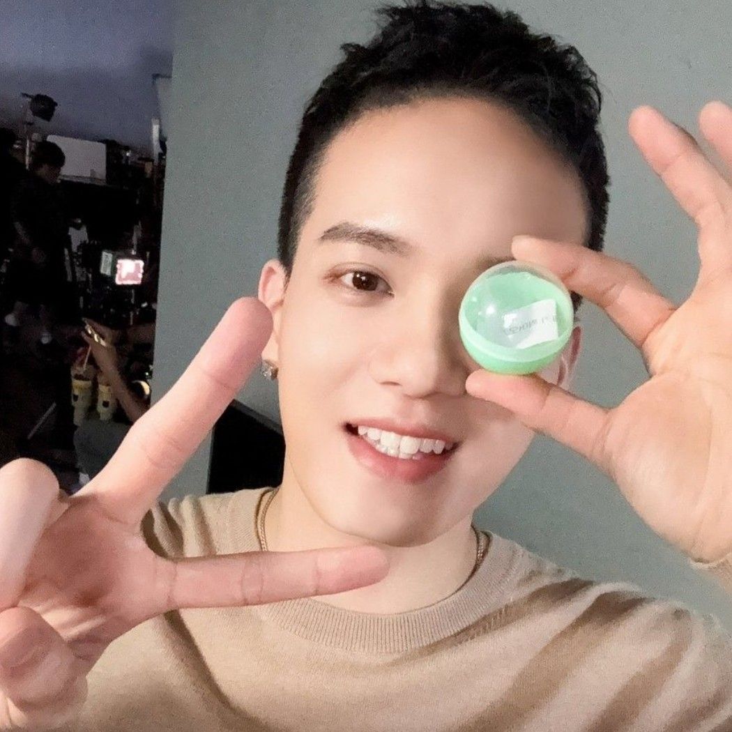 Latest photo of Peniel (BTOB)