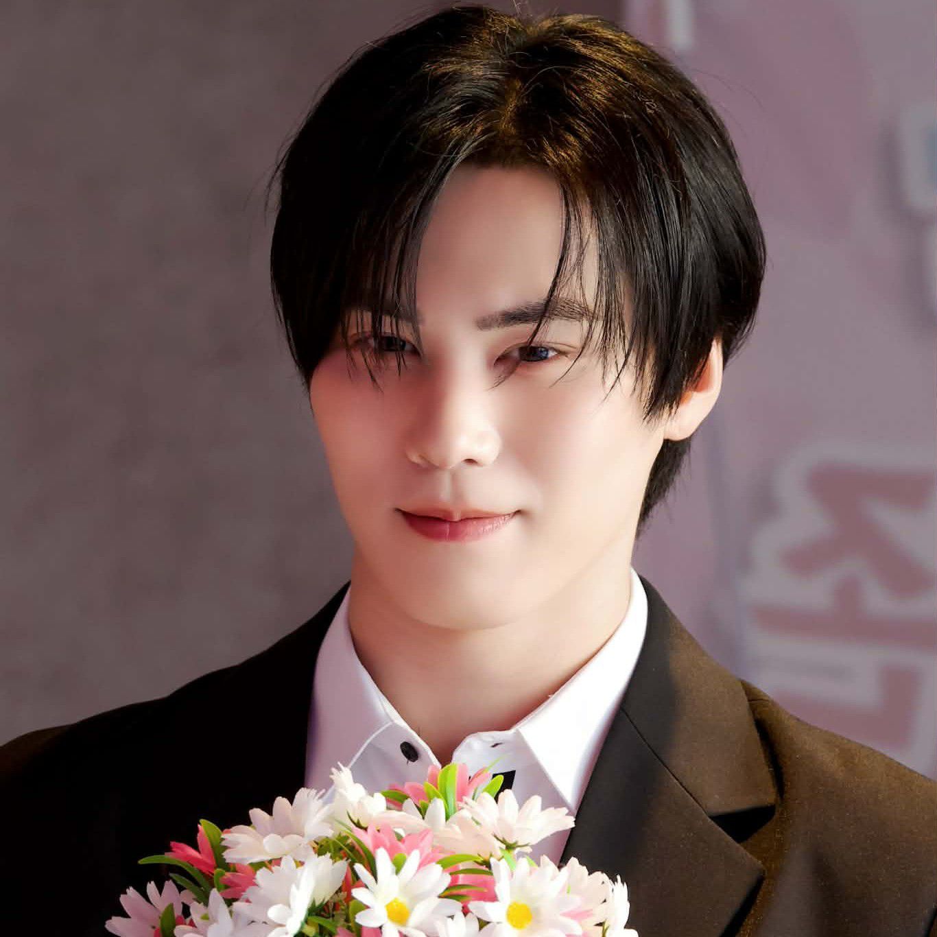 A moment captured by Rocky's fan