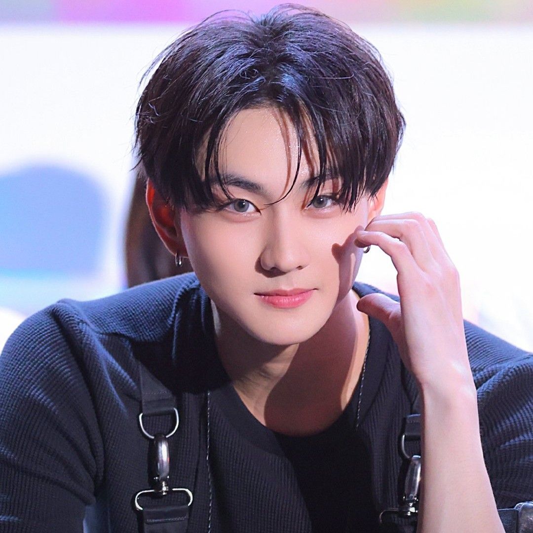 Recent activity shot of Jungwon (ENHYPEN)