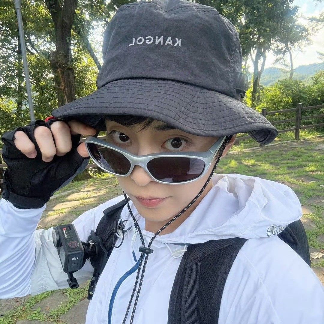 A moment captured by Xiumin (EXO)'s fan