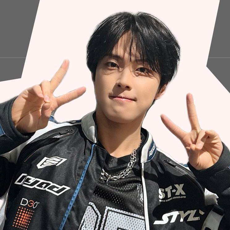 Recent activity shot of Kono Junki (JO1)