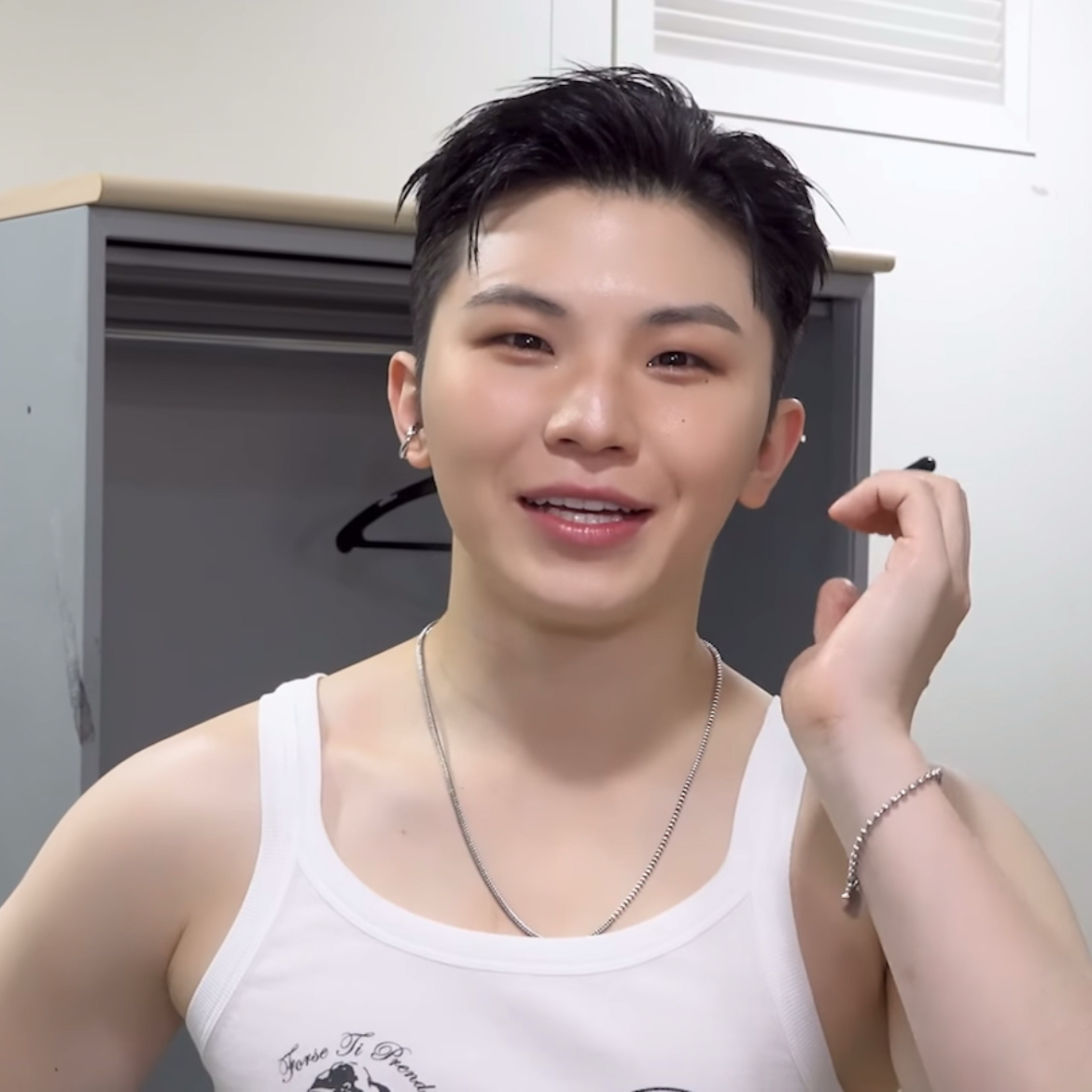 Behind-the-scenes cut of Woozi (SEVENTEEN)