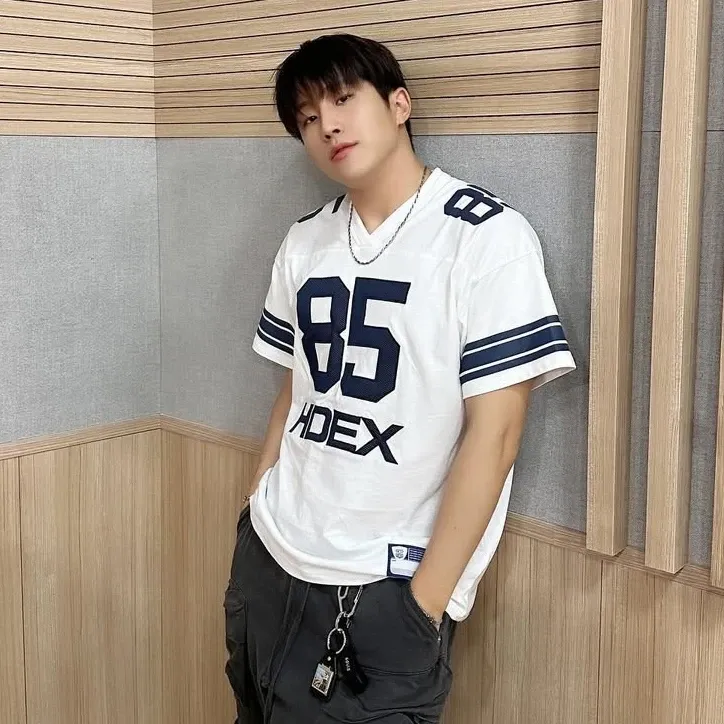 Latest photo of Jinjin (ASTRO)