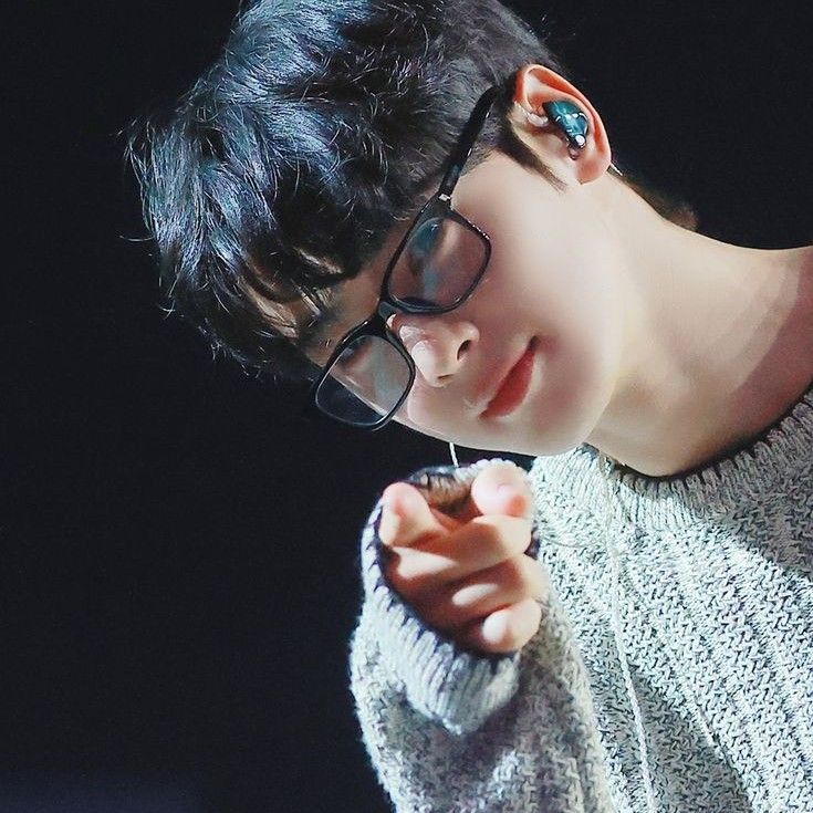 A moment captured by Eunwoo (ASTRO)'s fan