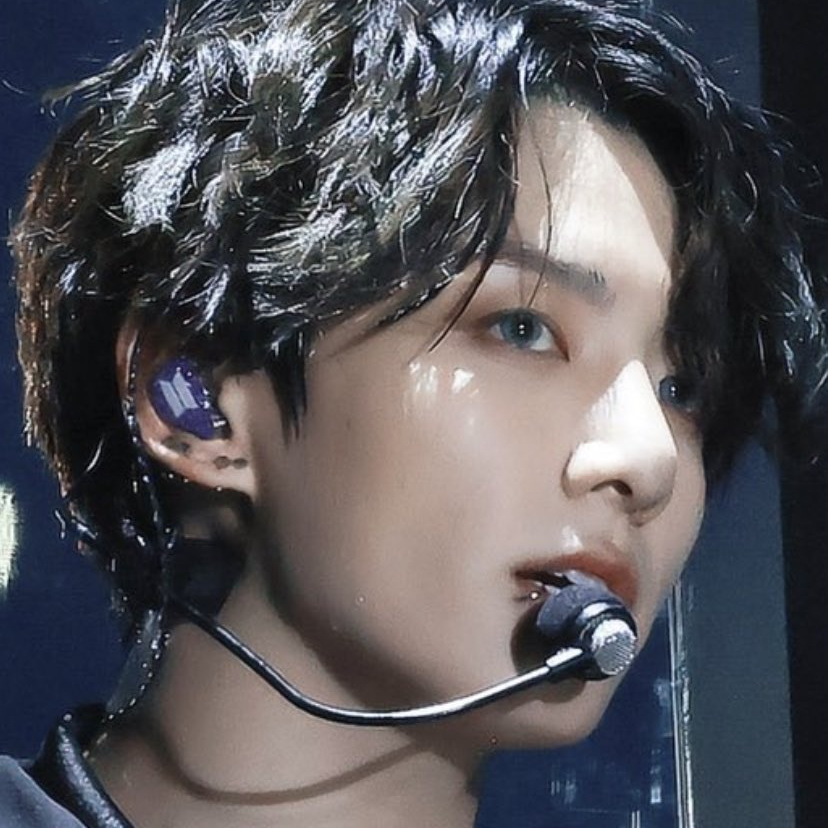 Momen yang diabadikan oleh penggemar Jungkook (BTS)