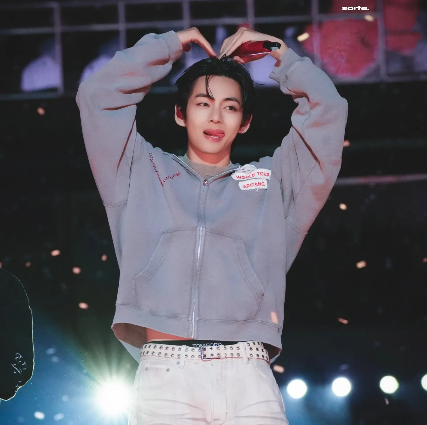Latest photo of V (BTS)