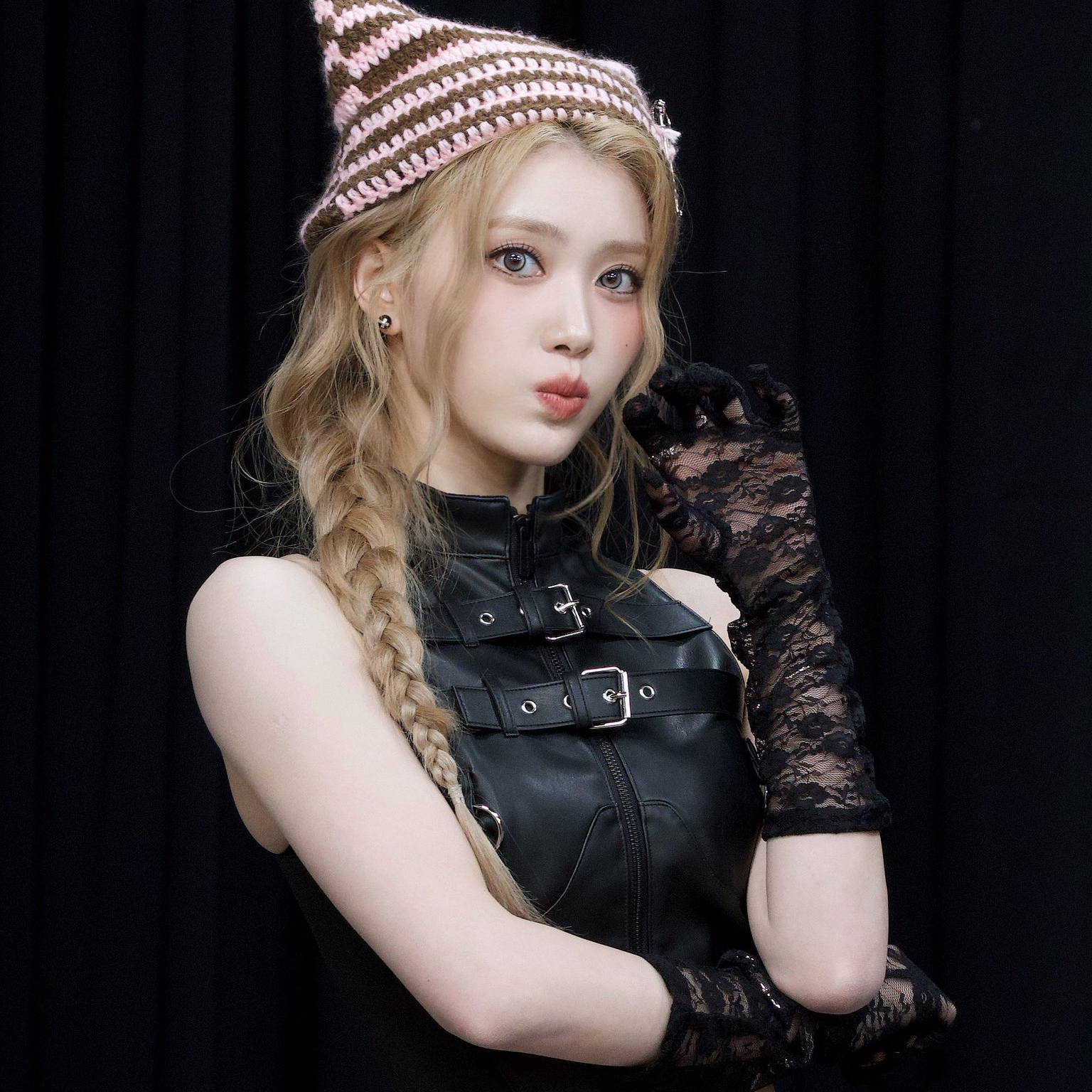 Recent activity shot of Xiao Ting (Kep1er)