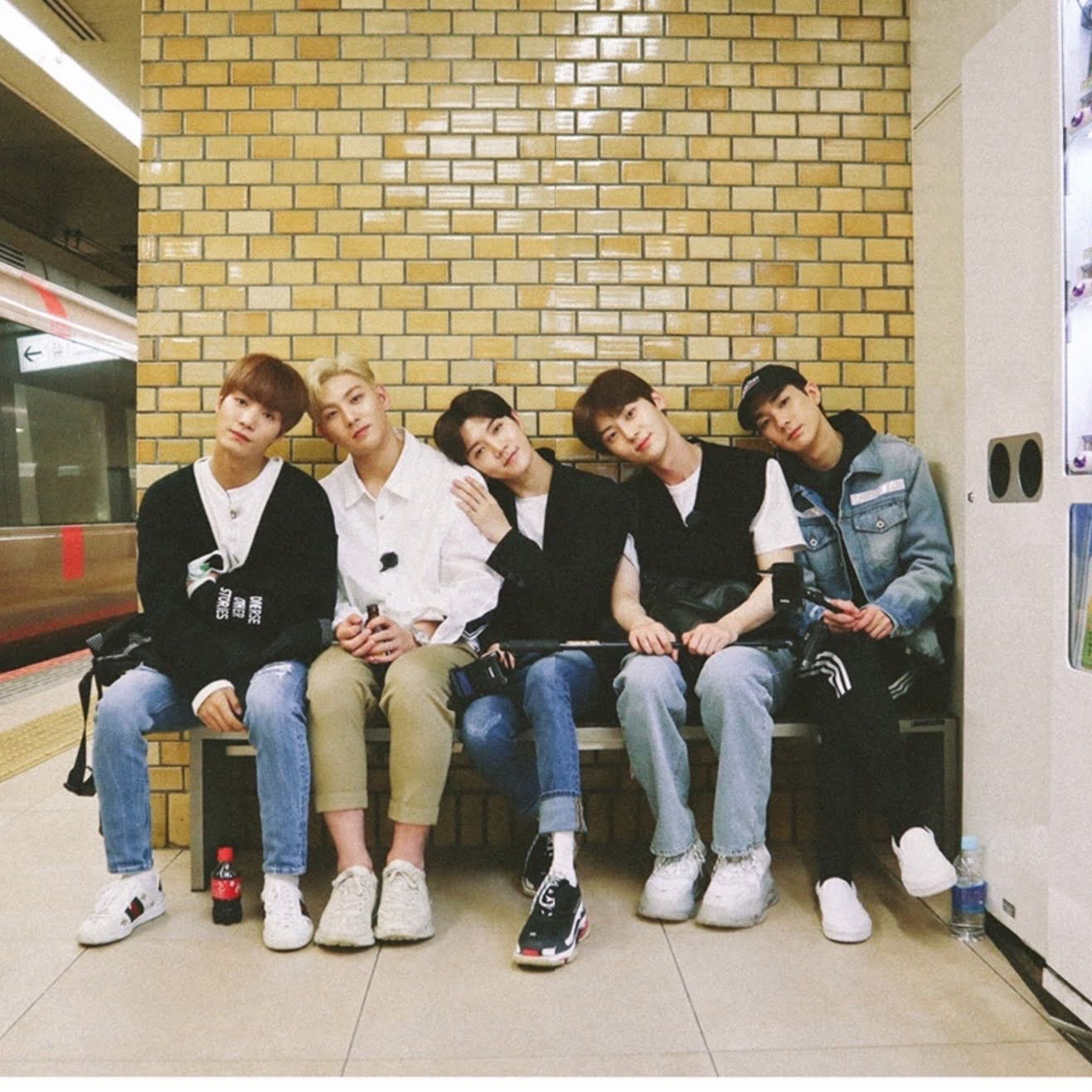 A moment captured by NU'EST's fan