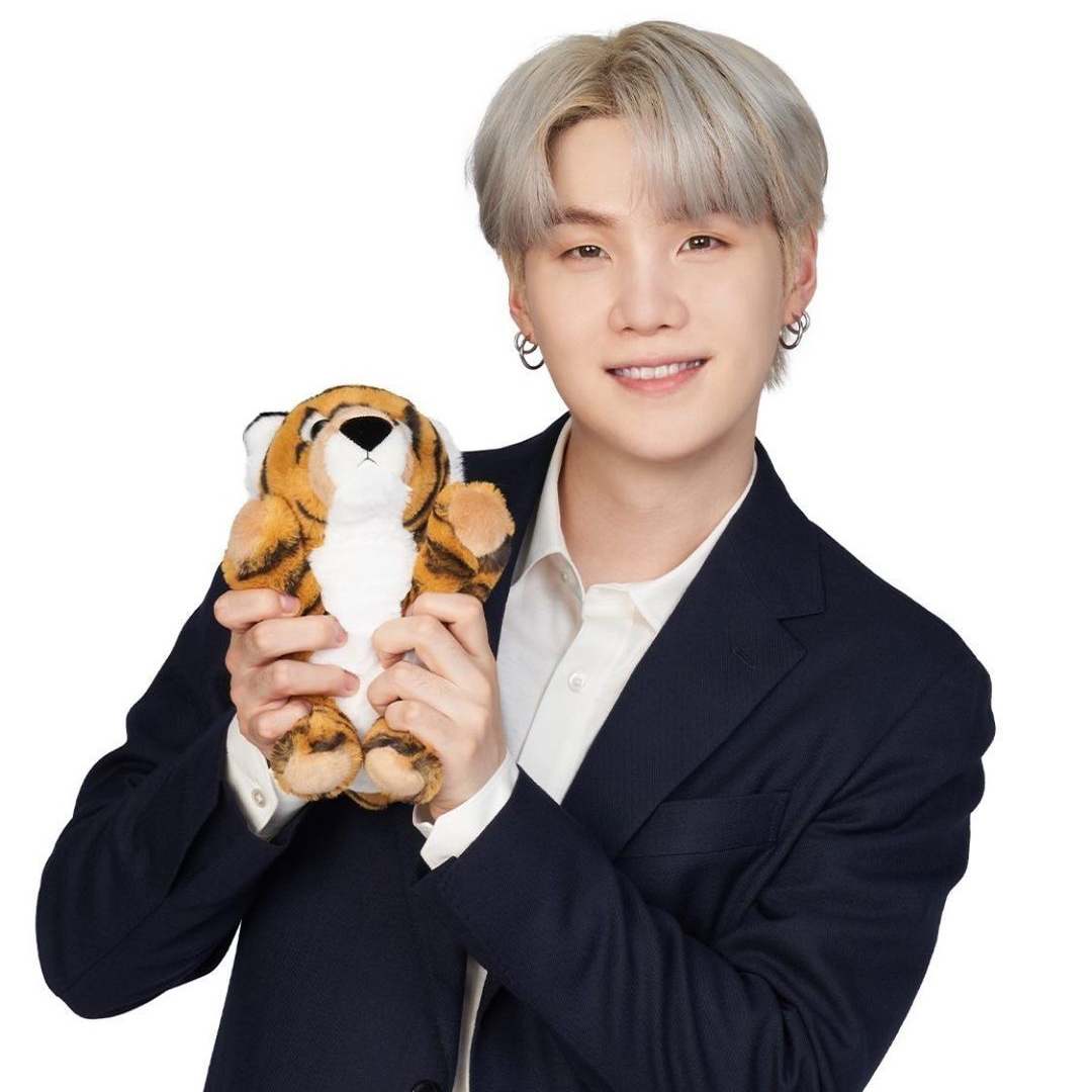 슈가 (방탄소년단) 최근 활동샷