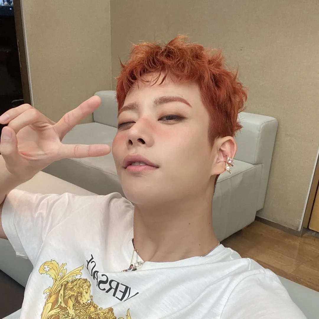 Behind-the-scenes cut of MJ (ASTRO)