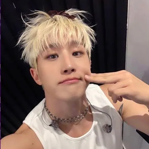 Latest photo of Jinjin (ASTRO)