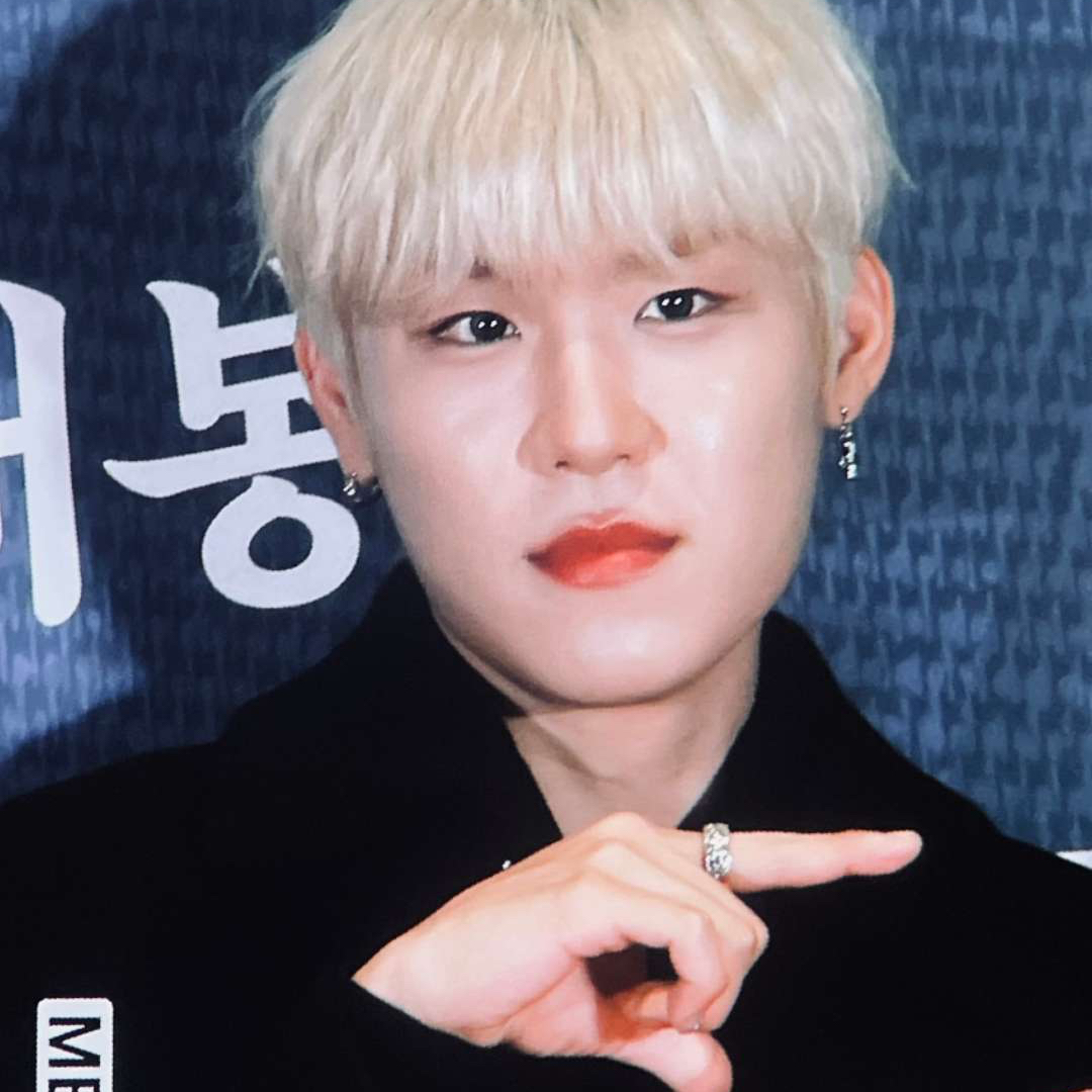 Latest photo of Park Woojin (AB6IX)