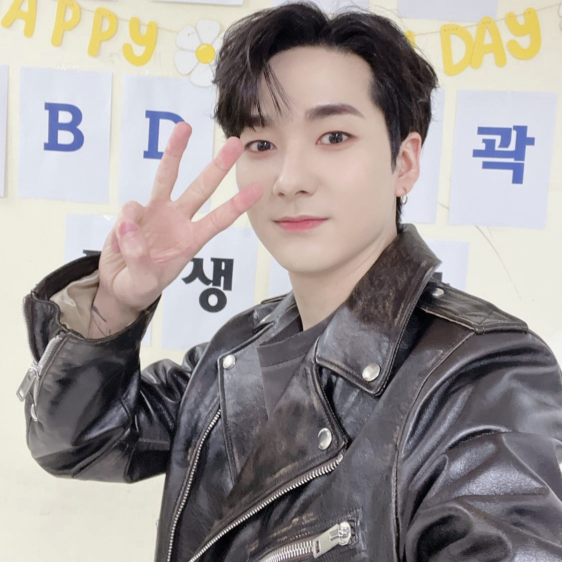 Recent activity shot of Aron